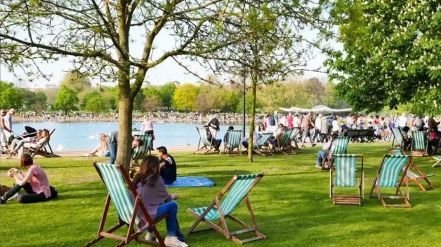 Best Picnic Spots in London: Richmond Park, Hyde Park and Greenwich