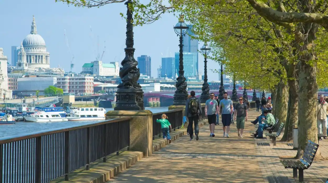 Best Thames Riverside Walks for Scenic Views – London