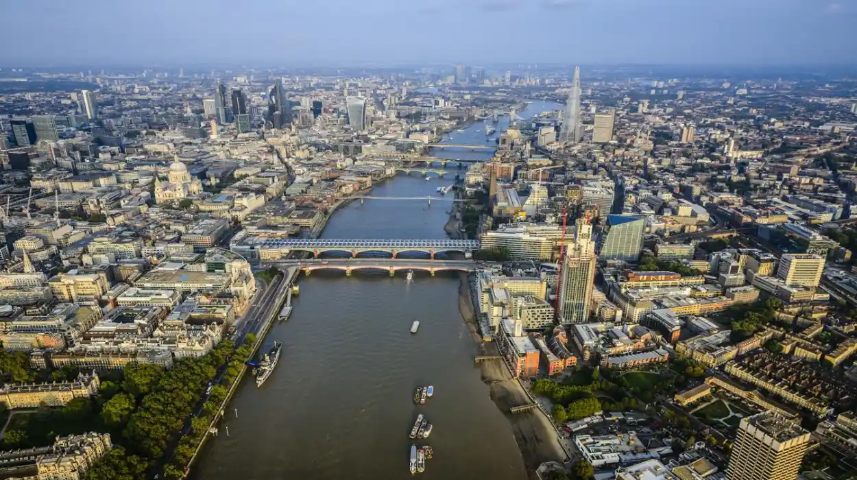 History of the River Thames in London – Central London