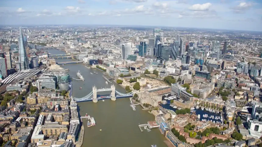 How London's Districts Developed Through History | London