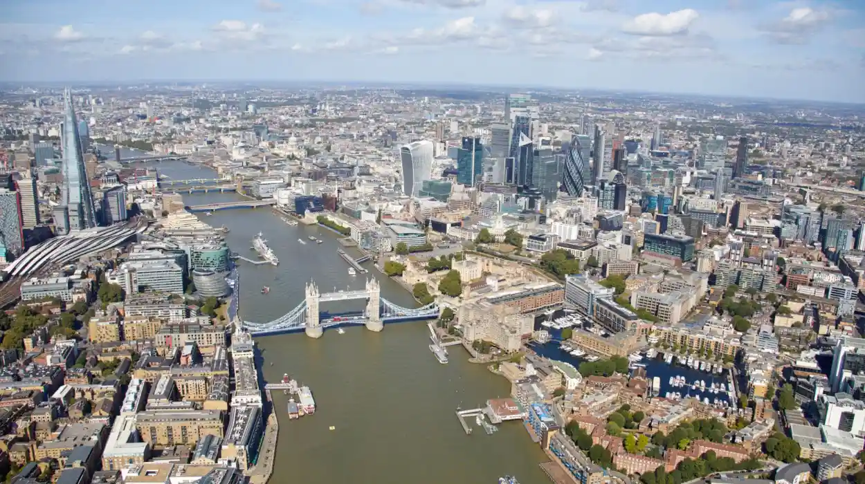 How London's Districts Developed Through History | London
