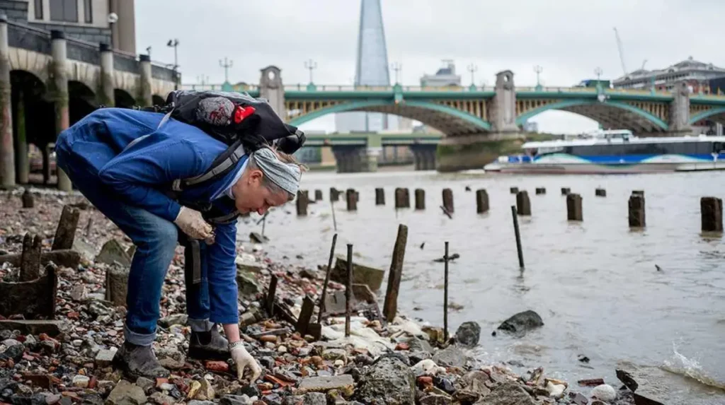How does archaeology reveal the hidden history of the River Thames