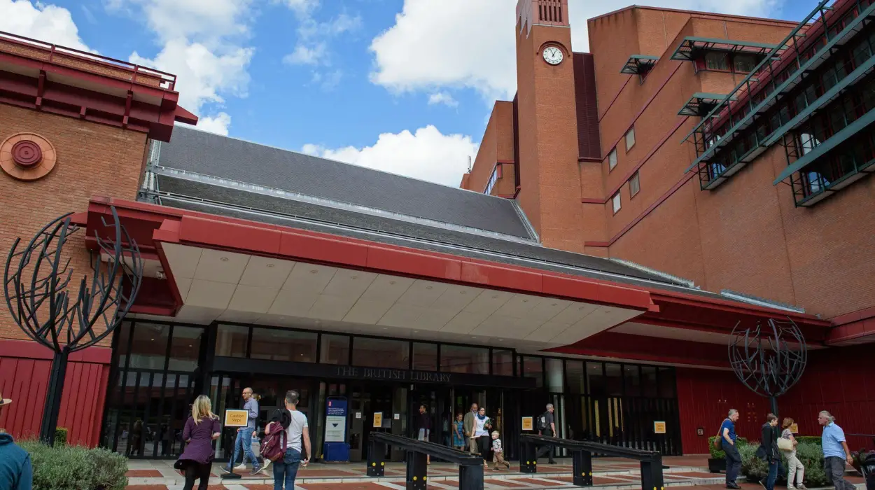 London's Most Beautiful Libraries Every Book Lover Should Visit | London