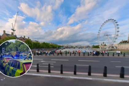 Police Boat Crashes into Westminster Bridge in London 2026