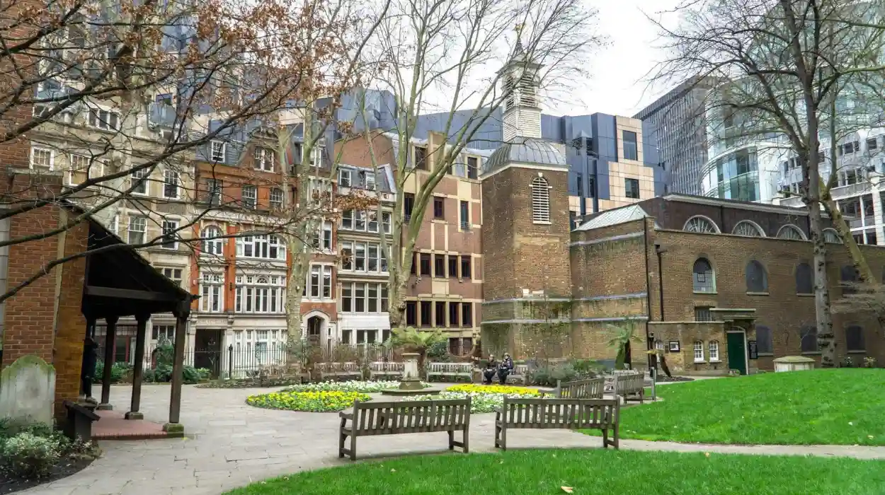 Secret Gardens to Visit in London | Central London