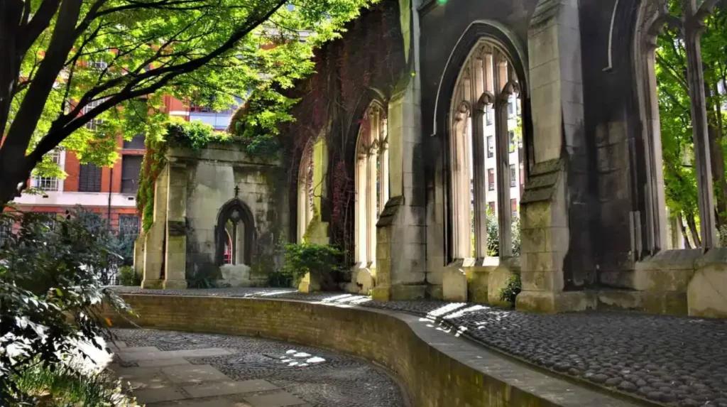 What are Londons forgotten historic corners