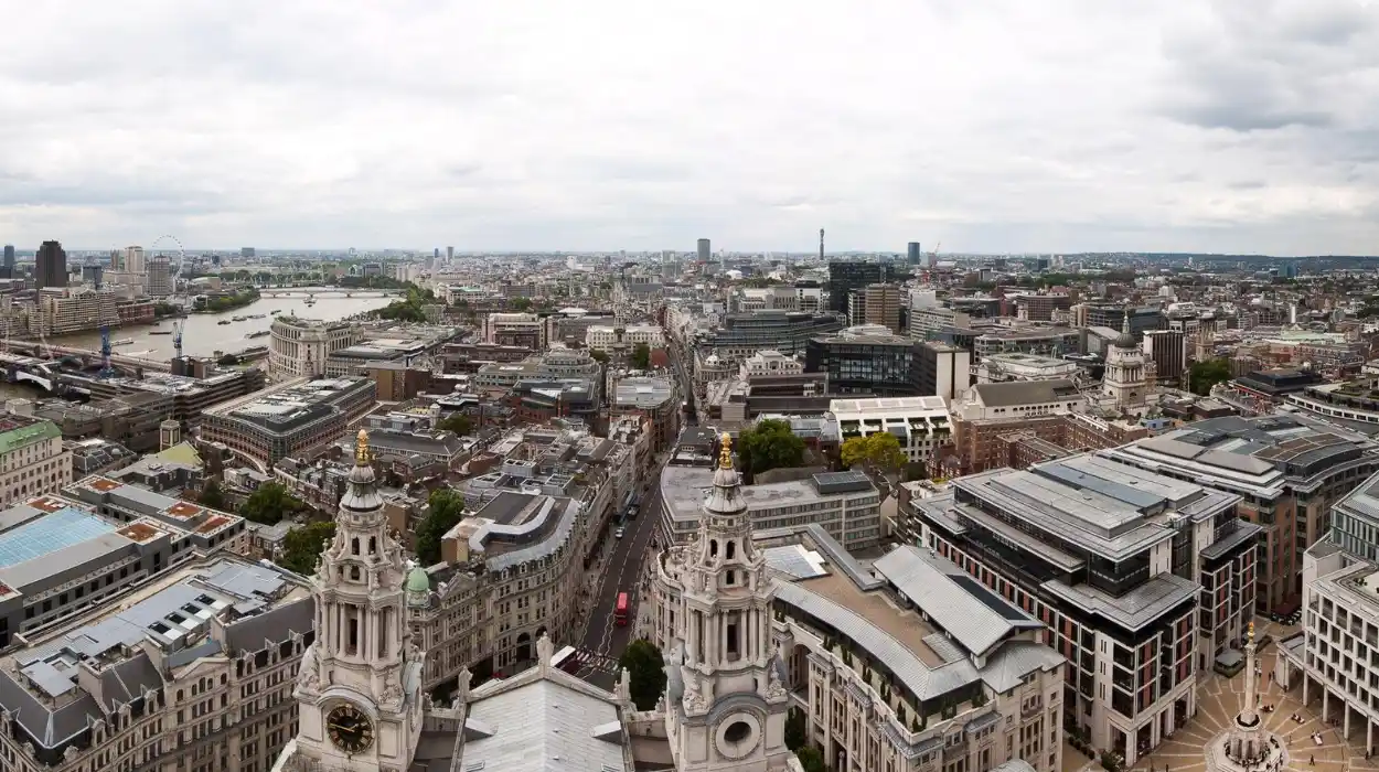 Why London's Famous Streets Were Built | Central London