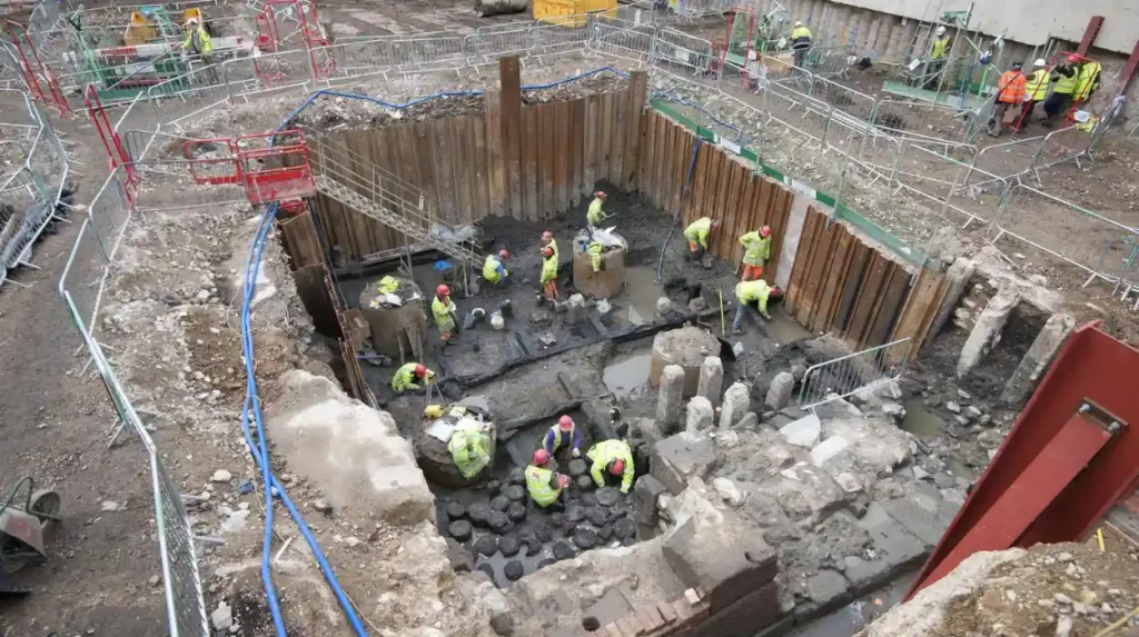 Why are Londons hidden alleys important for archaeology and historical research