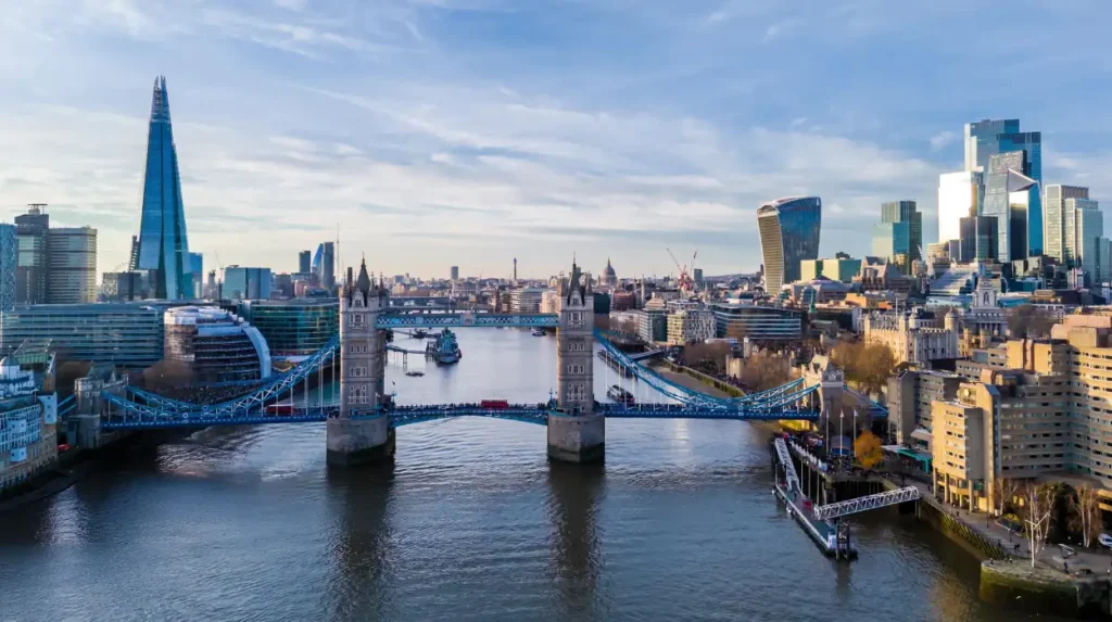 Why does Londons modern skyline include both historic landmarks and skyscrapers
