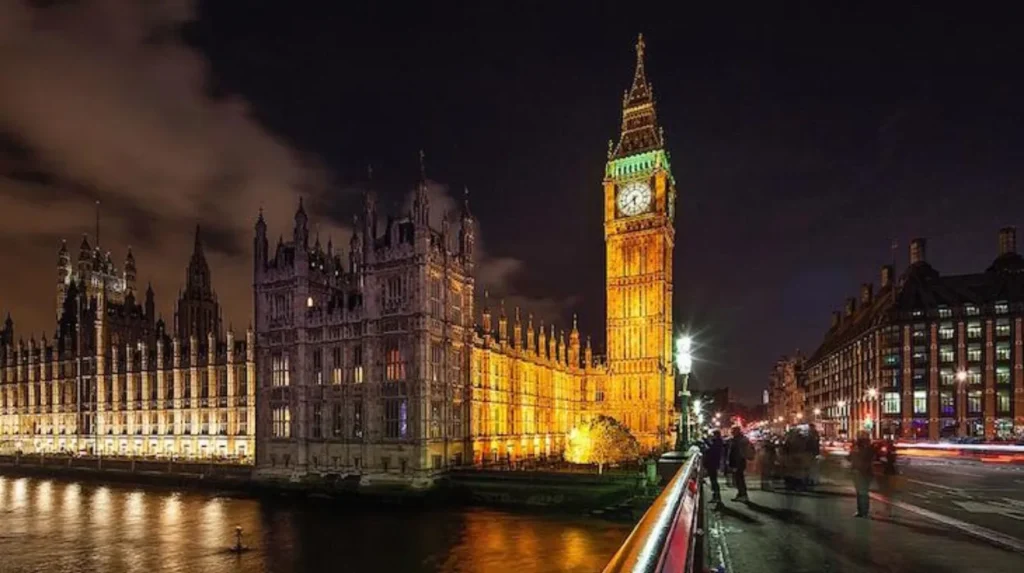 Why does Westminster offer classic London night photography