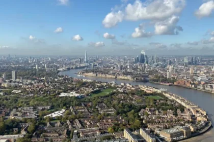 14-Year-Old Boy Drowns at Millwall Outer Dock in London 2026