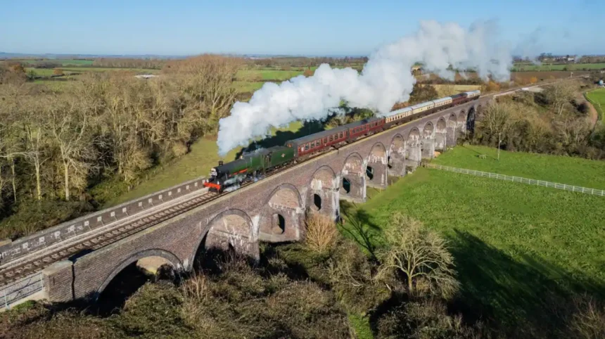Best Day Trips by Train From London for Historic Towns and Scenic Countryside