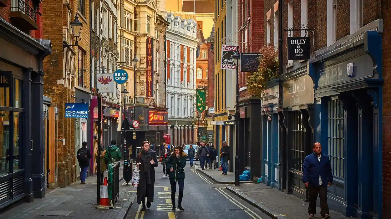 Best Places to Explore in Soho for Food, Music, and Cultural Experiences