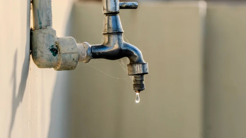 East London Water Crisis: Engineers Battle Burst Mains in London 2026
