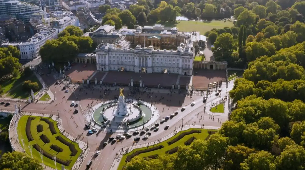 History of Londons Royal Traditions and Their Influence on British National Identity