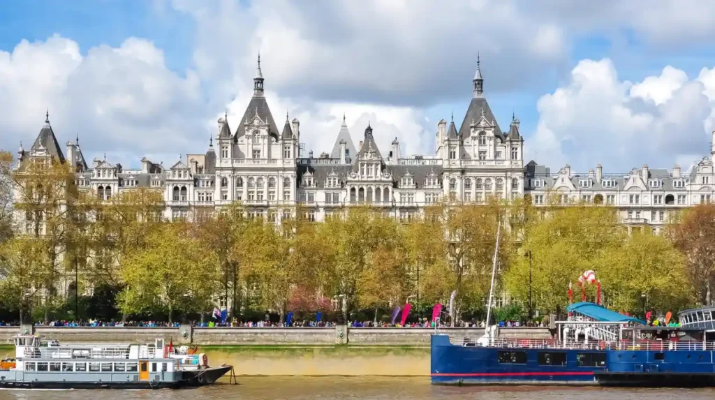 How Did Engineering Projects Change the River Thames