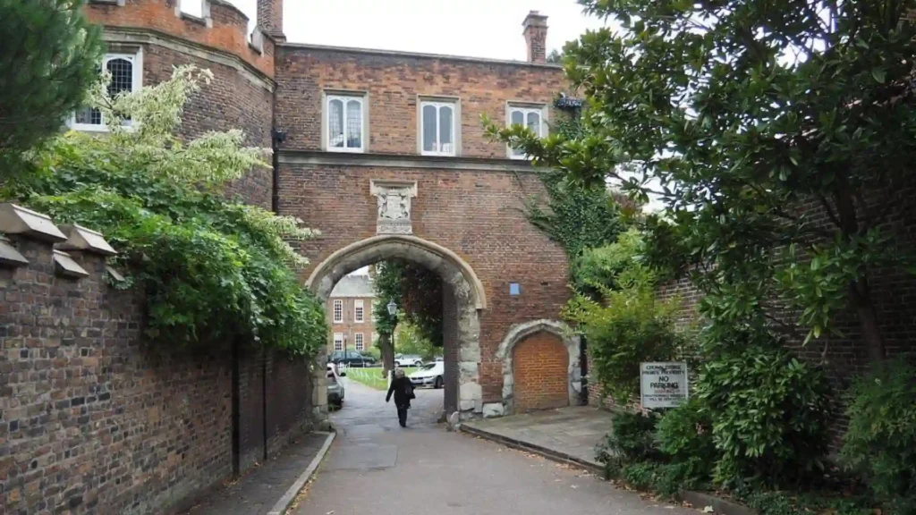 How did Richmonds royal identity survive after the monarchy stopped using the palace