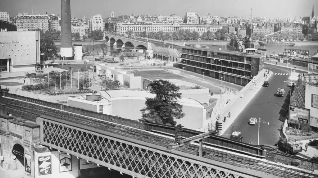 How did bridges and railways transform the South Bank 1