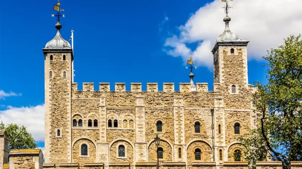 How does the Tower of London explain royal authority