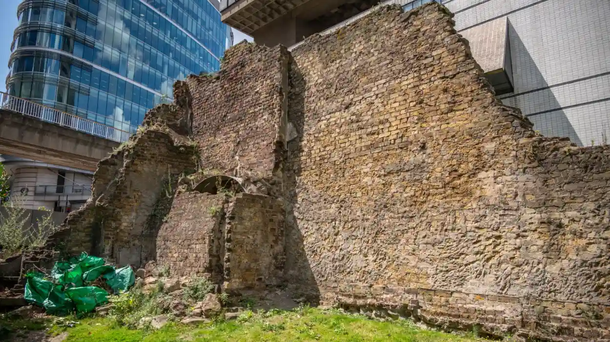 Unique London Experiences Tourists Often Miss While Exploring Famous and Hidden Attractions