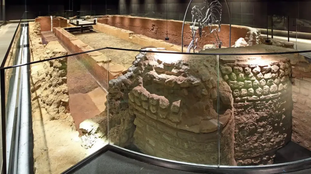 What is the long term historical value of Londons hidden attractions