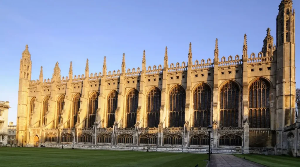 Which university cities offer the richest historical experiences
