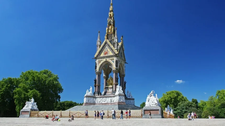 Kensington Palace, Gardens and Museums Top Attractions in Kensington