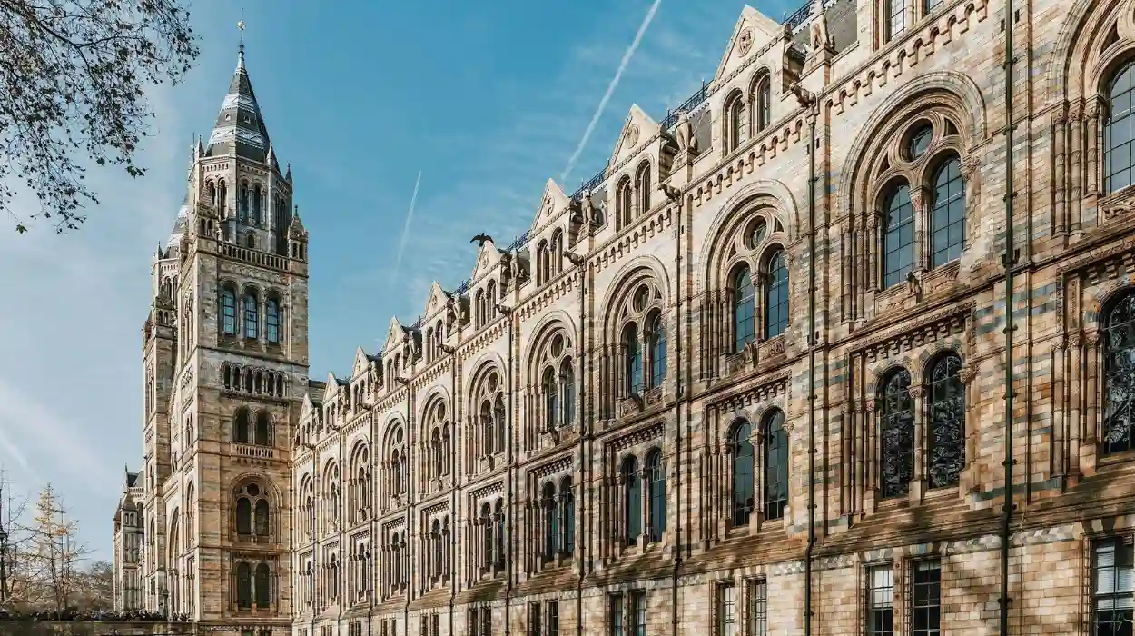 Royal History of Kensington Palace and Victoria’s Cultural Legacy, Kensington